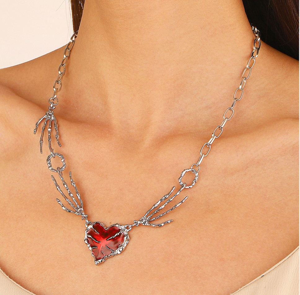 Ghost Claw Necklace - Image 4