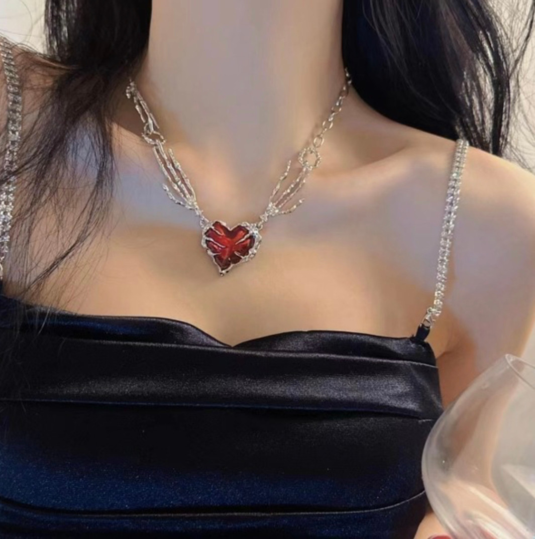 Ghost Claw Necklace - Image 2