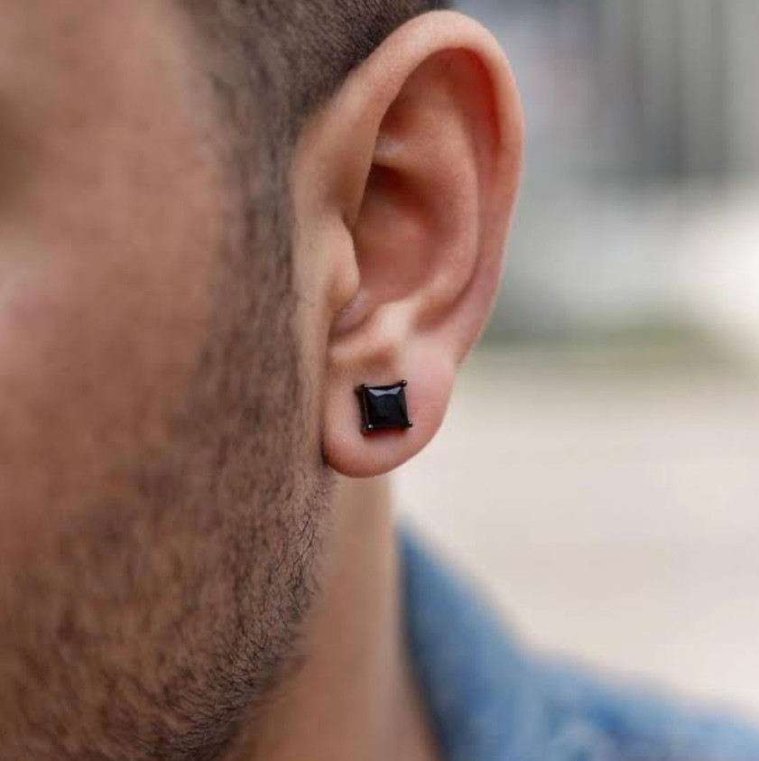 Fake Earring - Image 6