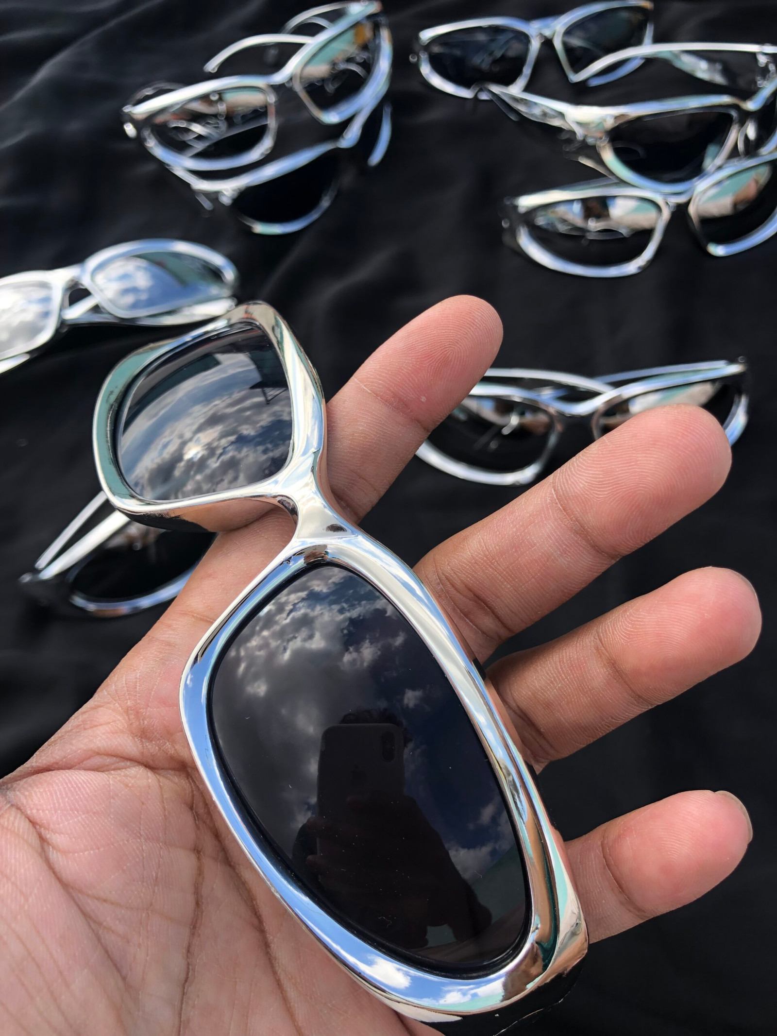 Y2K Metallic Sunglass - Image 5